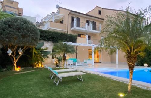 Taormina Villa | Private modern villa in Taormina