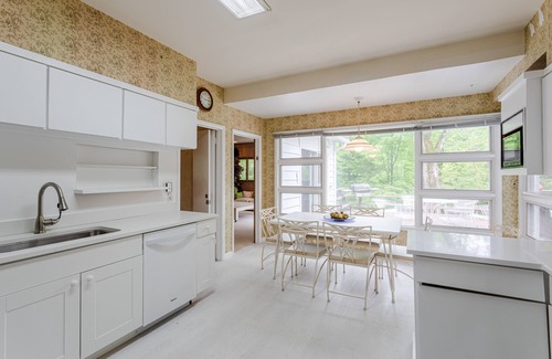 Highlands House | Private Pool and Grounds with 4 Bedroom Family House with Home Office for You