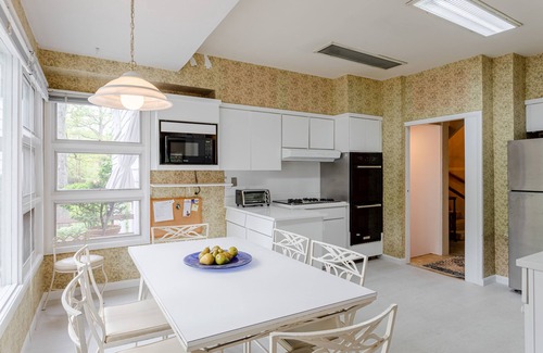 Highlands House | Private Pool and Grounds with 4 Bedroom Family House with Home Office for You