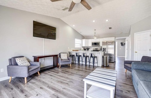 Bel Air House | Private Pool and Hot Tub at Panama City Home!