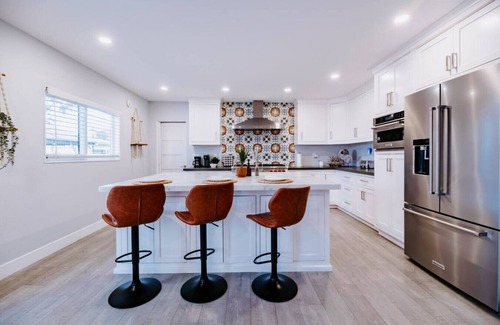 La Mesa House | Private Pool, Chef’s Kitchen, BBQ - 4min to SDSU