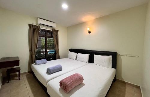Alor Gajah Villa | Private Pool Villa 931 - Fong Homestay