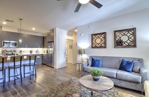 North Scottsdale Apartment | Private Rooftop Terrance-Walk Score 81-Shopping District-King Bed-Parking 4021