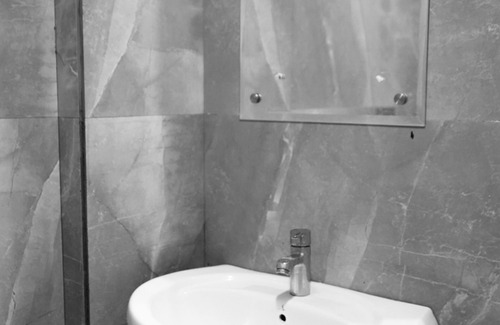 Chhatarpur Bed & Breakfast | PRIVATE ROOM IN CHATTARPUR