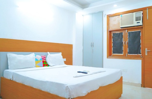 Chhatarpur Bed & Breakfast | PRIVATE ROOM IN CHATTARPUR