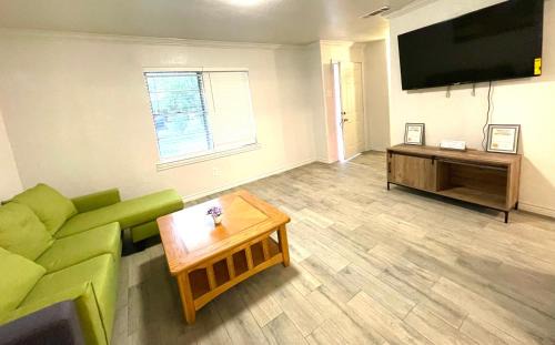 Dallas House | Private Room near downtown Dallas42