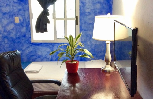 Chetumal Bed & Breakfast | Private room near UQROO, Convention Center and Boulevard Bahía