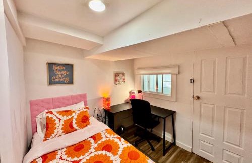 Rainier Valley House | Private Room on the 1st Floor with Shared Bathroom near Airport and Downtown Seattte