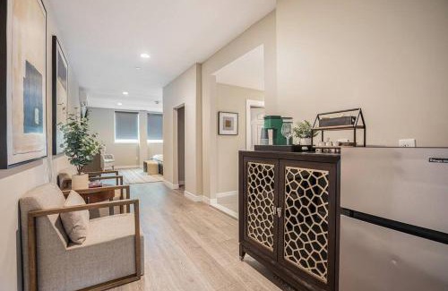 Bradenton House | Private Room with Kitchen & Bath 3