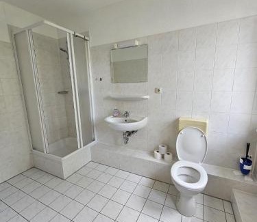 Ortsamt 5 House | Private room with private bathroom