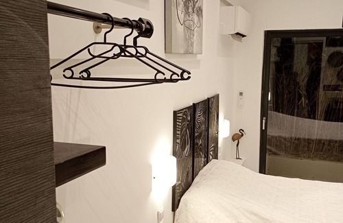 Cabries Bed & Breakfast | Private room with shower in Cabriès