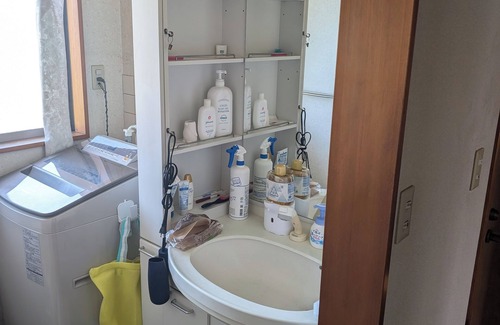 Numazu House | Private rooms in togo beach side house