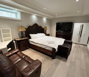 West Point Grey House | Private Rooms in Vancouver West