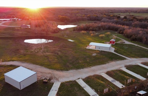 Bryan House | Private RV on 12-acres