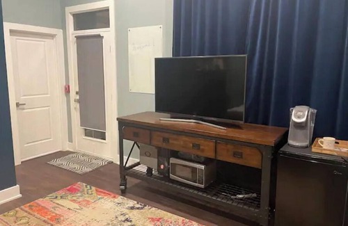 Northern Liberties Condo | Private Street Entrance to Spacious Guest Room