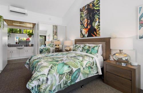 Sapphire Beach Resort | Private Suite Nautilus Beach Front Resort