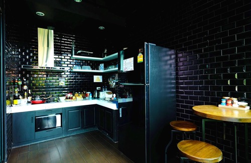 Lak Si Hotel | Private Double En-suite Room With a Private Bathroom Free Social Area