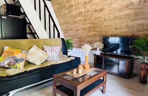 Silang Villa | PRIVATE VILLA IN TAGAYTAY with PRIVATE POOL and Basketball Court LMN PLACE