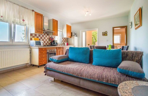 Klana House | Private Villa with A/C, private pool, WIFI, TV, terrace, pets allowed, panoramic view, parking