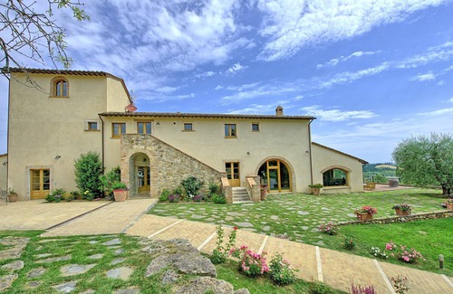 Sarteano Villa | Private Villa with private pool, sauna, A/C, WIFI, TV, panoramic view, close to Montepulciano