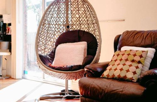 Narre Warren South House | Prized Home Away from Home in Enviable Location