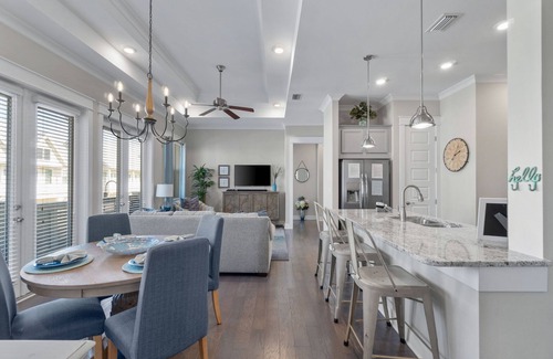 Panama City Beach House | Prominence 2bd 2ba Sleeps 6 GOLF CART 4 Bikes Near Beach Lg Pool “Big Chill”