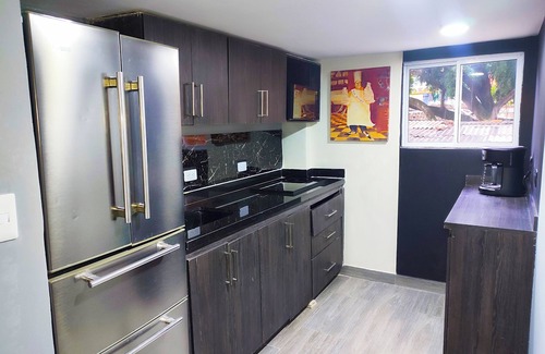 Zona Rosa Apartment | PROMO 18 BDRM Building, Pool+ 5Jacuzzis at Poblado