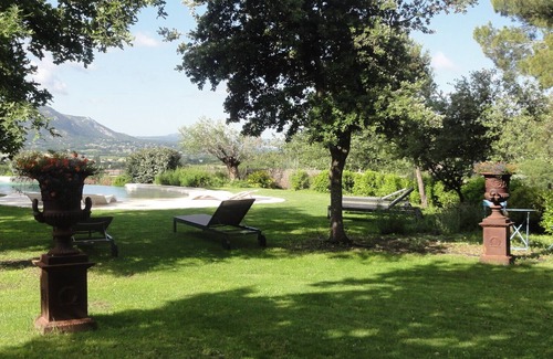 Cabrieres-d'Avignon House | Property with panoramic views