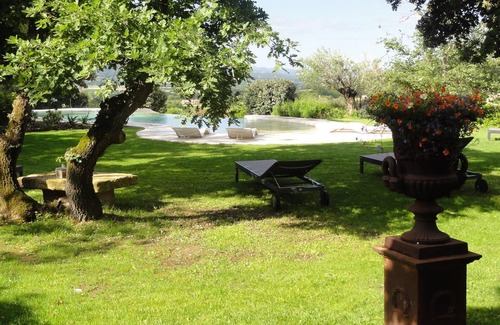 Cabrieres-d'Avignon House | Property with panoramic views