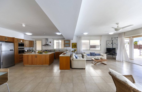 Kapparis Villa | Protaras Beachfront Villa Pietra