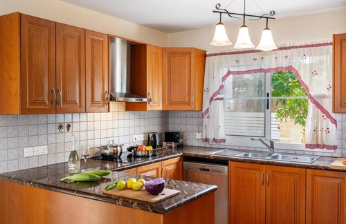 Kapparis Villa | Protaras Posidon By The Sea