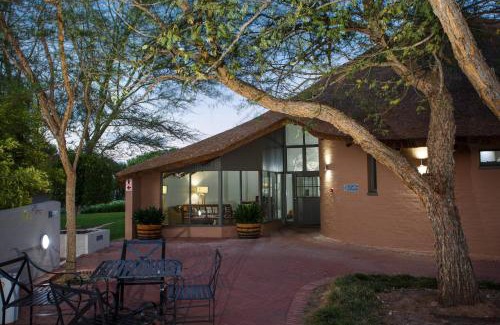 Oudtshoorn Hotel | Protea Hotel by Marriott Oudtshoorn Riempie Estate