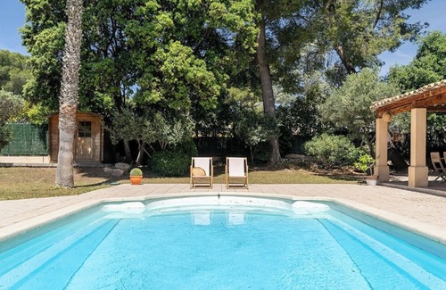 Rognac House | Provencal country house in a pine forest Family comfort.