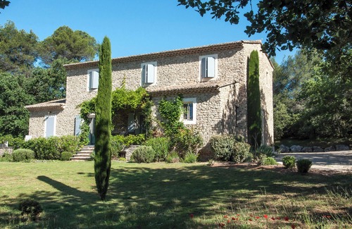 Gordes Villa | Provencal villa, stylish and quiet location in the beautiful Luberon