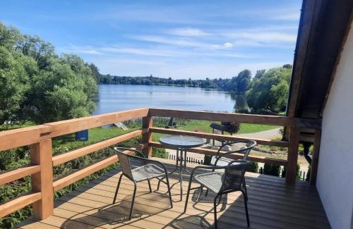 Czarna Dabrowka House | Przy jeziorze - domek na Kaszubach z balią