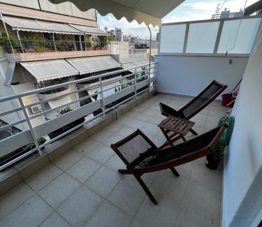 Kallithea Apartment | PSH -Stylish Quiet Top Floor Apt- Near Acropolis