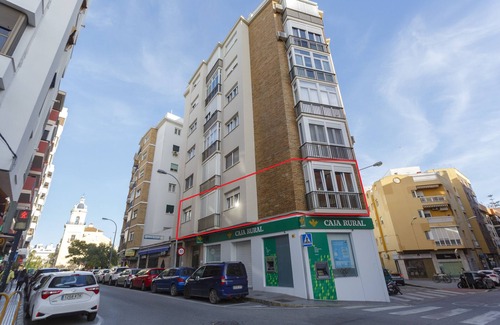 Cadiz Apartment | PUERTA del MAR Family Home by Cadiz4Rentals