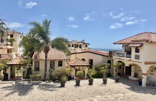 Playas de Rosarito Apartment | Puerto Nuevo Villa Olas 2BR 2BA with pool