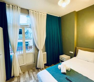 Besiktas Hostel | Puffin Boutique - Istanbul