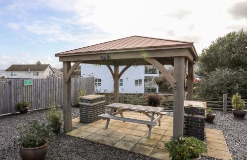 Benllech House | Puffin Pad