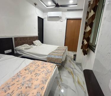 Omkareshwar Apartment | Pujaripalace