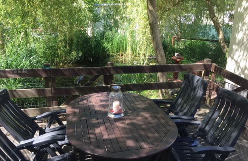 Wunsdorf House | Pure idyll: own fishing and jetty, boat, lake access