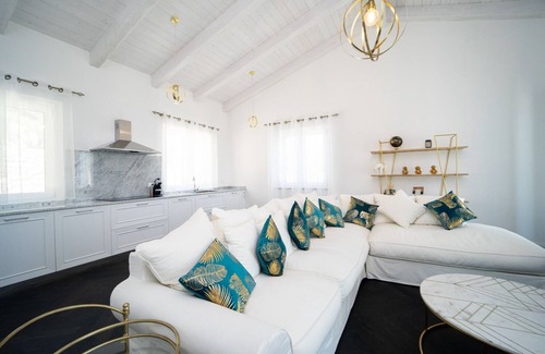 Gasperina Villa | Pure privacy with incredible sea views