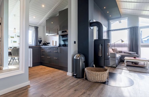 Wesselburenerkoog House | Pure relaxation by the North Sea - welcome to "Haus Robbi"!
