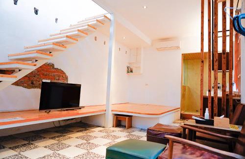 West Central District House | PUSU Inn