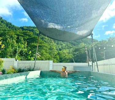 Jala-jala House | Puting Bakod- Vacation Home with Mountain & Lake View