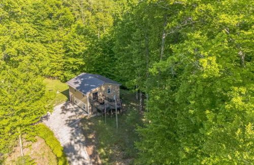 Helmsburg House | Puzzle Peak cottage