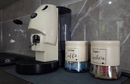 Crotone Apartment | Pythagoras Apartment located in the main town square and close to the sea.