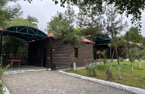 Quba Bed & Breakfast | Qirmizi Qerenfil