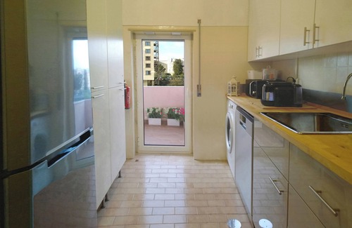 Falca Apartment | QUAD 2 with Balcony, Garage, A.C. (Cold or heat), 24/7 security